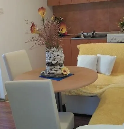 Dino Apartament *