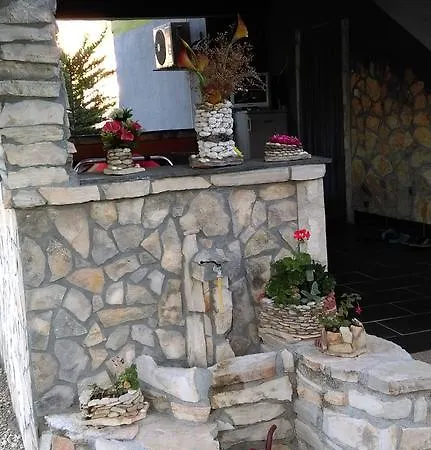 Apartament Dino Gornji Karin